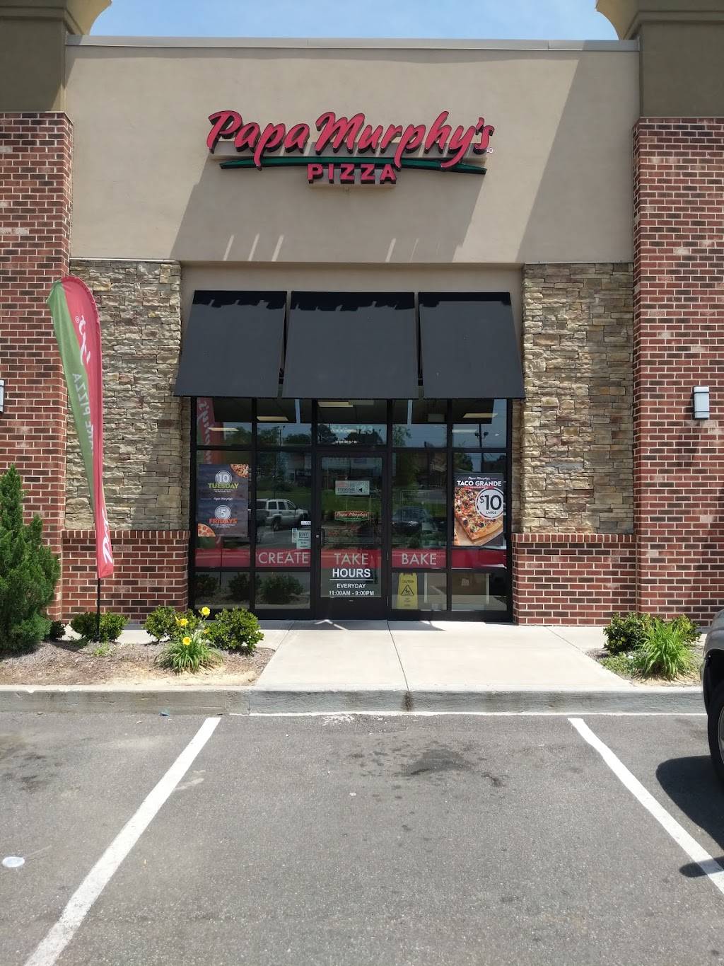 Papa Murphys Take N Bake Pizza | meal takeaway | 1031 Montgomery Hwy #123, Vestavia Hills, AL 35216, USA | 2059787241 OR +1 205-978-7241