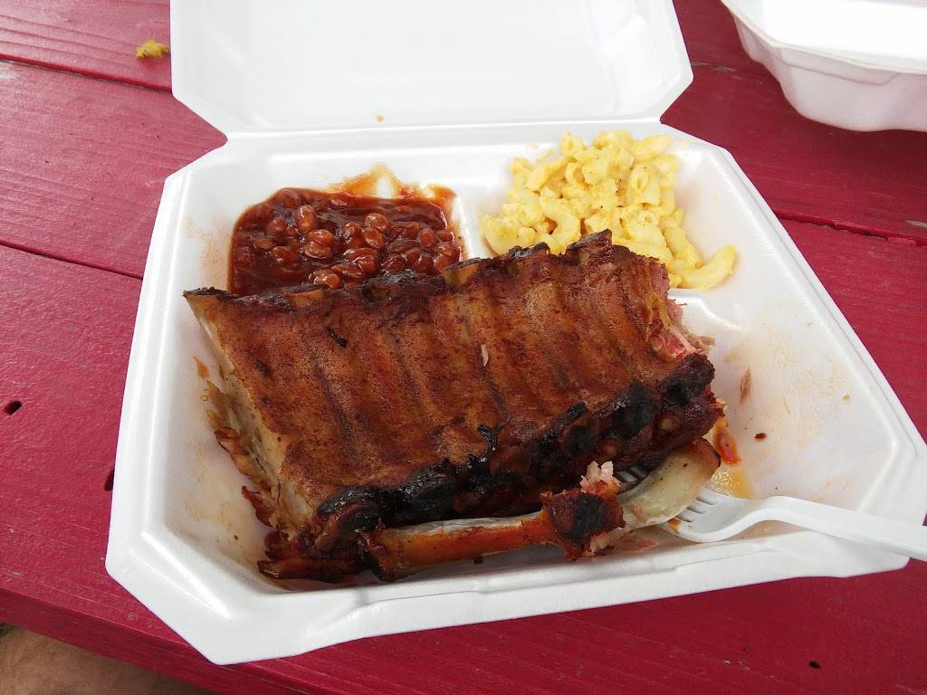 Big Blues Que | restaurant | 400 S Broad St, Creal Springs, IL 62922, USA | 6189221130 OR +1 618-922-1130