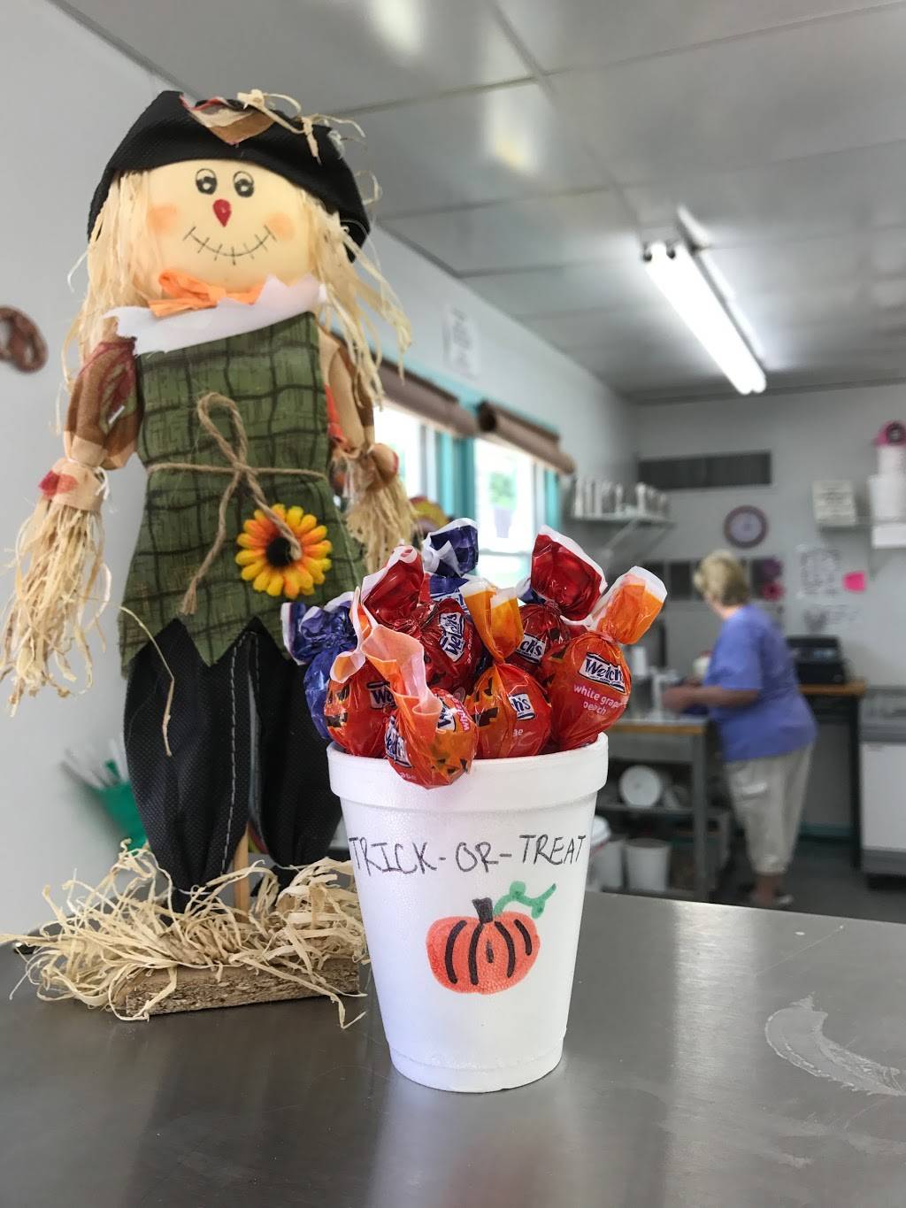 Nana & Pops Ice Cream & Italian Waterice | restaurant | 6681, 32369 Long Neck Rd, Millsboro, DE 19966, USA | 3022286079 OR +1 302-228-6079