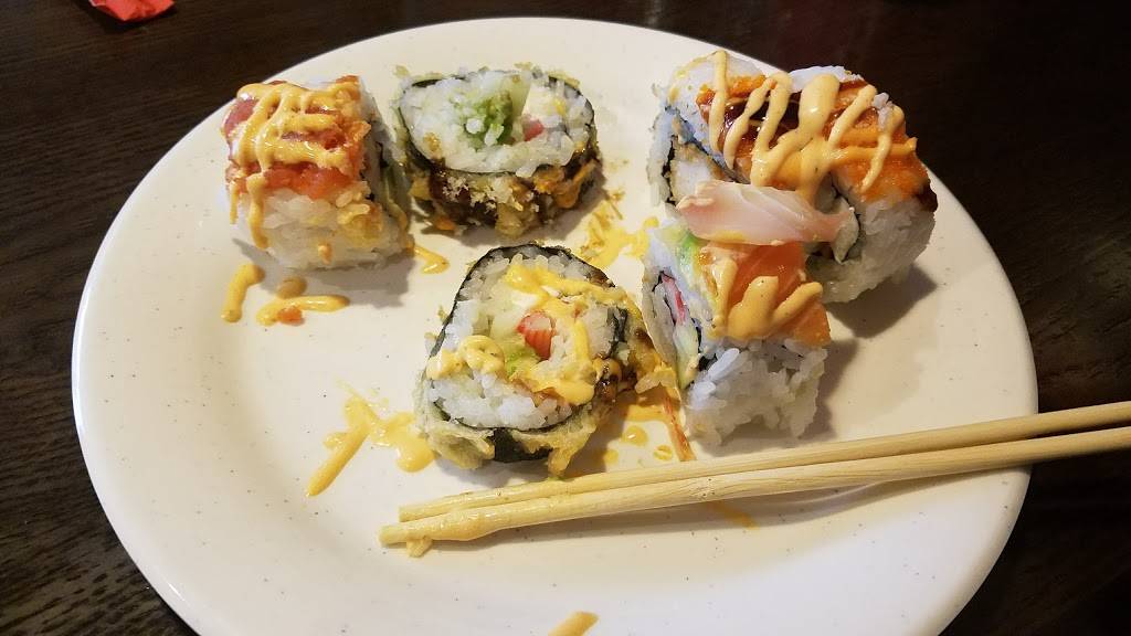 China House | restaurant | 1900 Sycamore Rd, DeKalb, IL 60115, USA | 8157480032 OR +1 815-748-0032