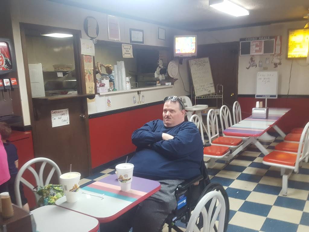 Michaels Pizza Cottage | restaurant | 6008 W Andrew Johnson Hwy, Talbott, TN 37877, USA | 4235860907 OR +1 423-586-0907