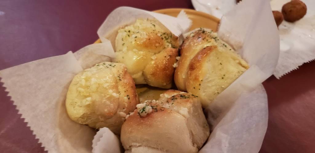 Vincents Italian Restaurant | restaurant | 5914 N Orange Blossom Trail, Mt Dora, FL 32757, USA | 3527354578 OR +1 352-735-4578