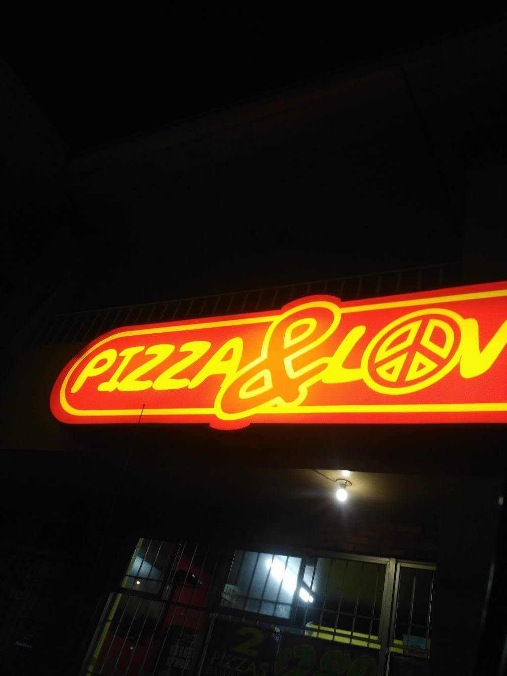 PIZZA & LOVE | restaurant | Blvd. Fundadores 6714, El Rubi, 22626 Tijuana, B.C., Mexico | 016649008294 OR +52 664 900 8294