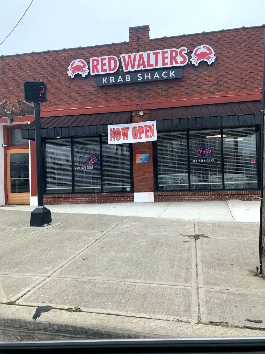 Red Walters Krab Shack | restaurant | 470 E 152nd St, Cleveland, OH 44110, USA | 2162506900 OR +1 216-250-6900