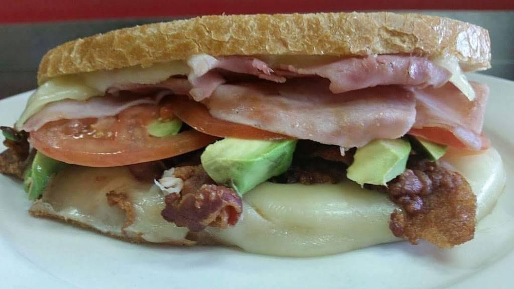 Carmelos Ristorante | restaurant | 31 E Broad St, Bridgeton, NJ 08302, USA | 8564530023 OR +1 856-453-0023