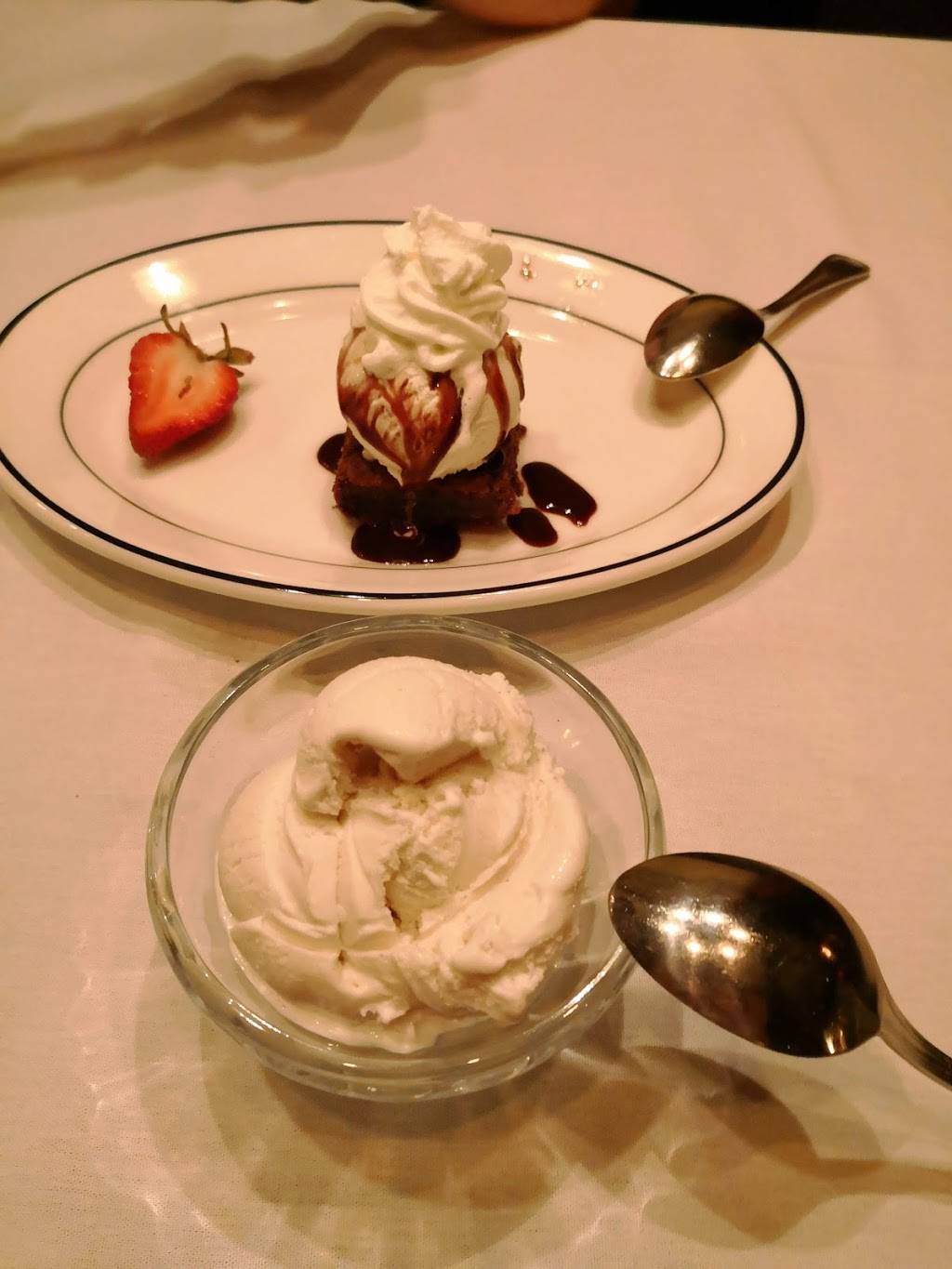 Webers Restaurant | restaurant | 3050 Jackson Rd, Ann Arbor, MI 48103, USA | 7346653636 OR +1 734-665-3636