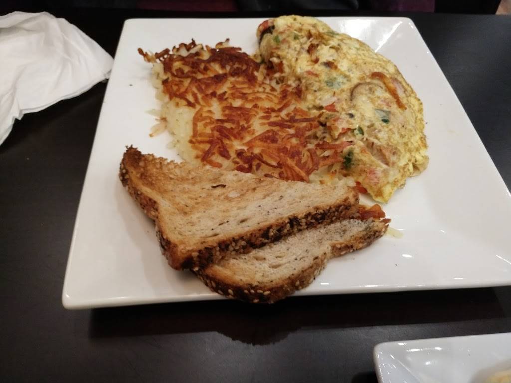 Childers Eatery - War Memorial (Grand Prairie) | restaurant | 5201 W War Memorial Dr Unit 260, Peoria, IL 61615, USA | 3097133118 OR +1 309-713-3118