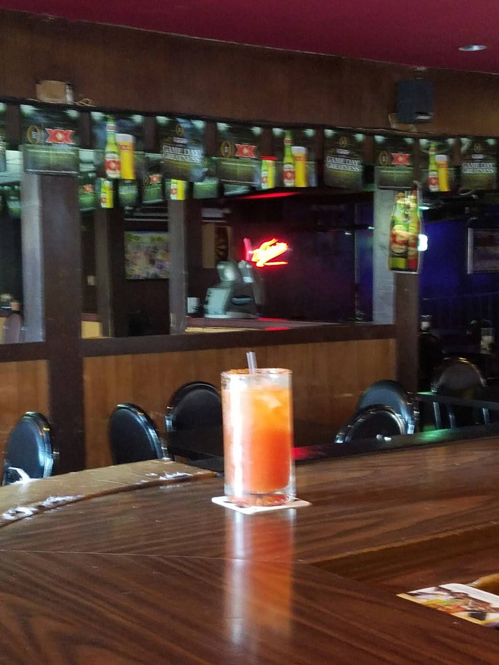 The Den | restaurant | 11437 Hawthorne Blvd, Hawthorne, CA 90250, USA | 3106441416 OR +1 310-644-1416