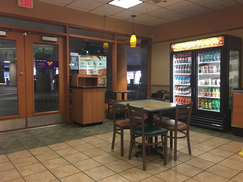 Subway | meal takeaway | 2211 Lomas Blvd NE, Albuquerque, NM 87106, USA | 5052472776 OR +1 505-247-2776