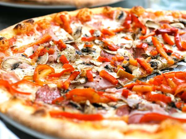 Vinos Pizzeria | restaurant | 2121 E Craig Rd, North Las Vegas, NV 89030, USA | 7025075700 OR +1 702-507-5700