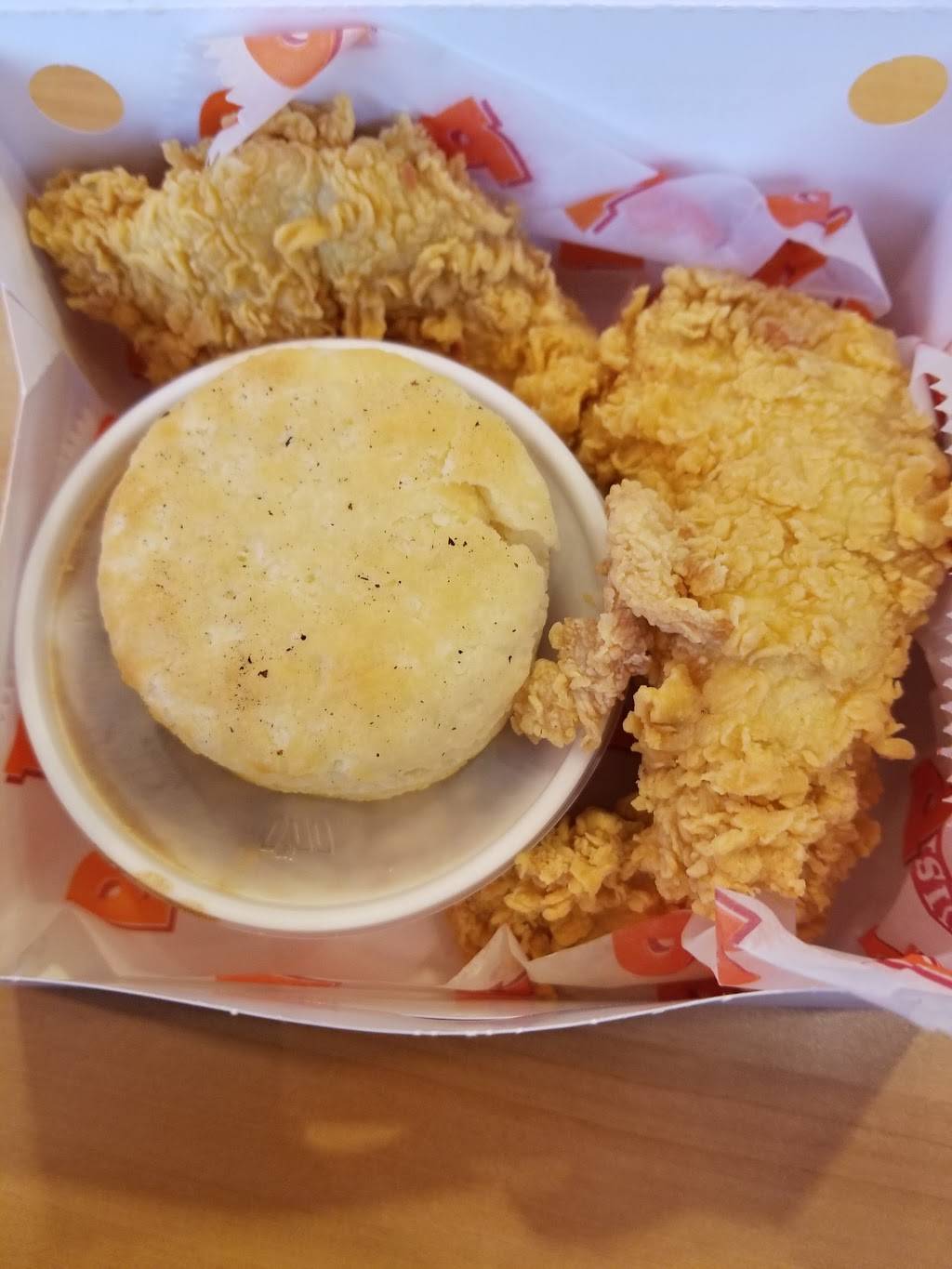 Popeyes Louisiana Kitchen | restaurant | 121 Boston Post Rd, Orange, CT 06477, USA | 2035539442 OR +1 203-553-9442
