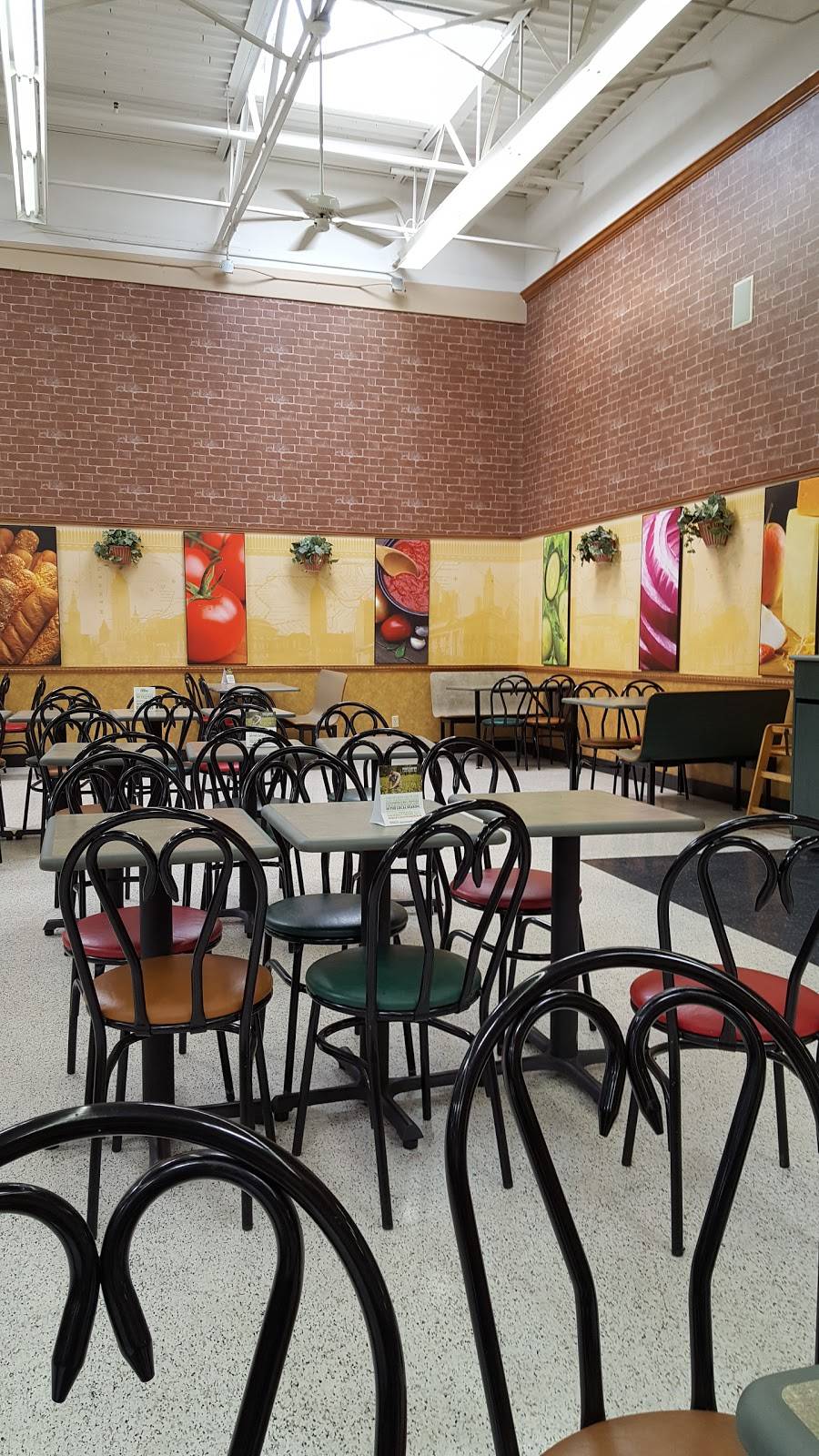 Subway | restaurant | 10820 N Kings Hwy, Myrtle Beach, SC 29572, USA | 8434973760 OR +1 843-497-3760