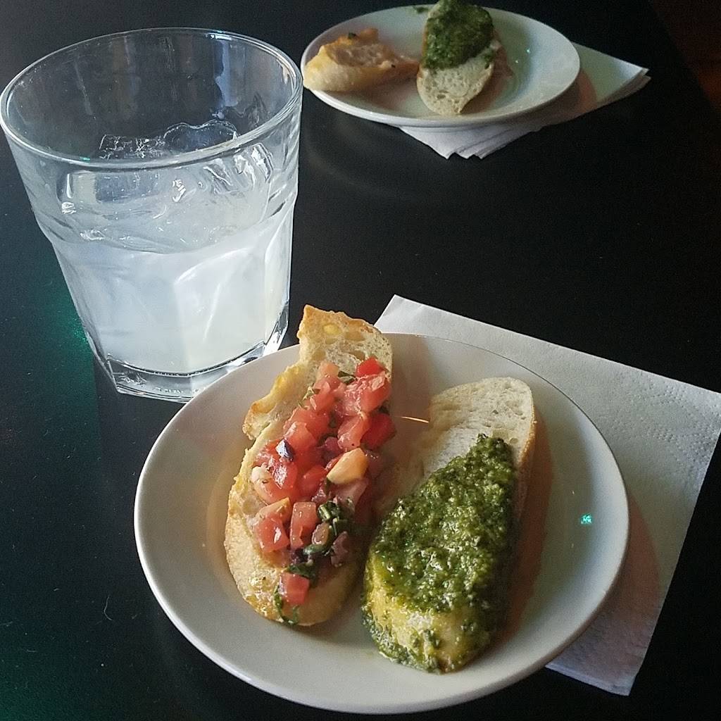 Tresettis World Caffe | restaurant | 927 11th St, Modesto, CA 95354, USA | 2095722990 OR +1 209-572-2990