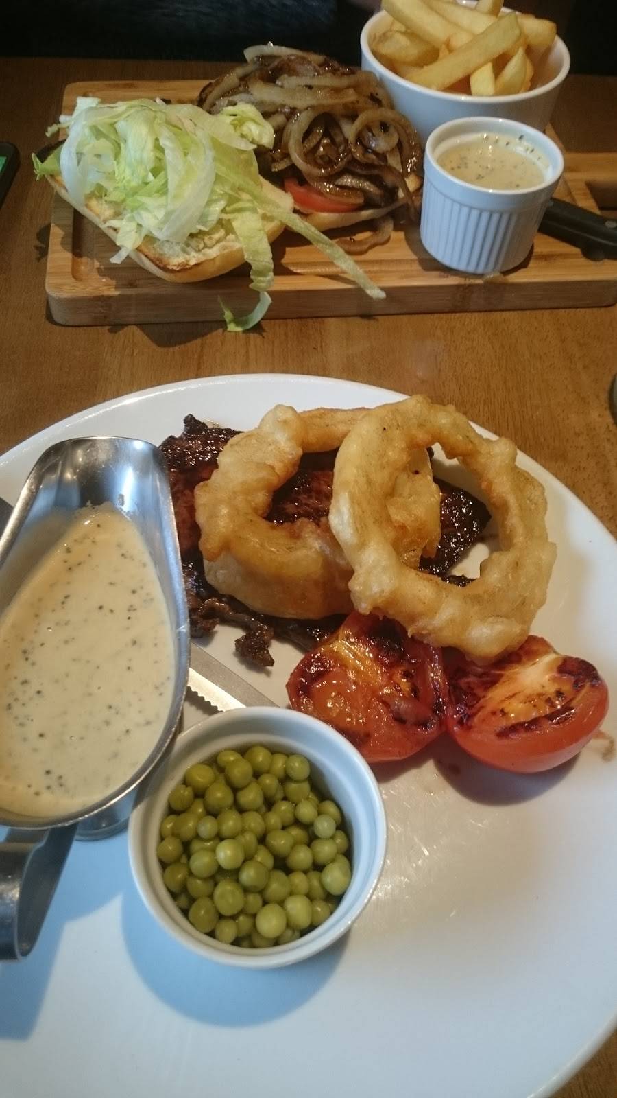 The Scotch House Pub | restaurant | 373 S Goodman St, Rochester, NY 14607, USA | 5852562811 OR +1 585-256-2811