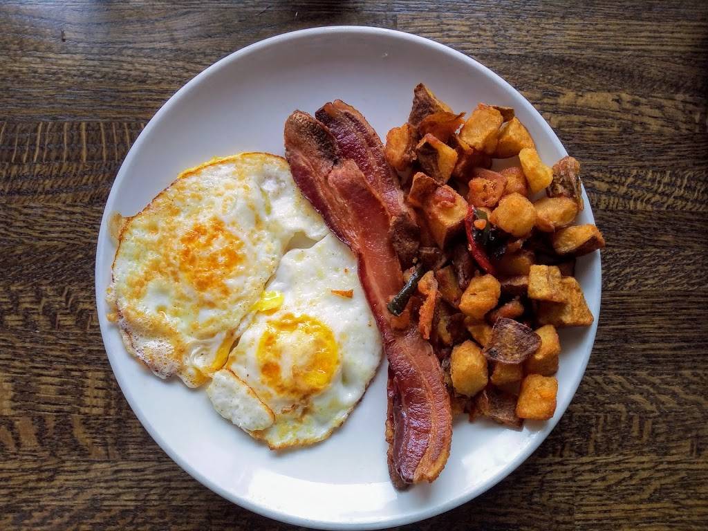 Fat Cat Restaurant & Bar | restaurant | 4840 N Broadway, Chicago, IL 60613, USA | 7735063100 OR +1 773-506-3100