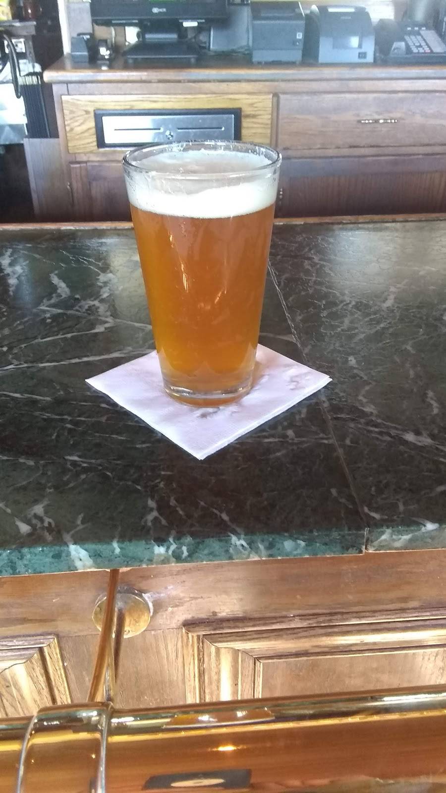 Billys Roadhouse | restaurant | 10150 Old Perry Hwy, Wexford, PA 15090, USA | 7249341177 OR +1 724-934-1177