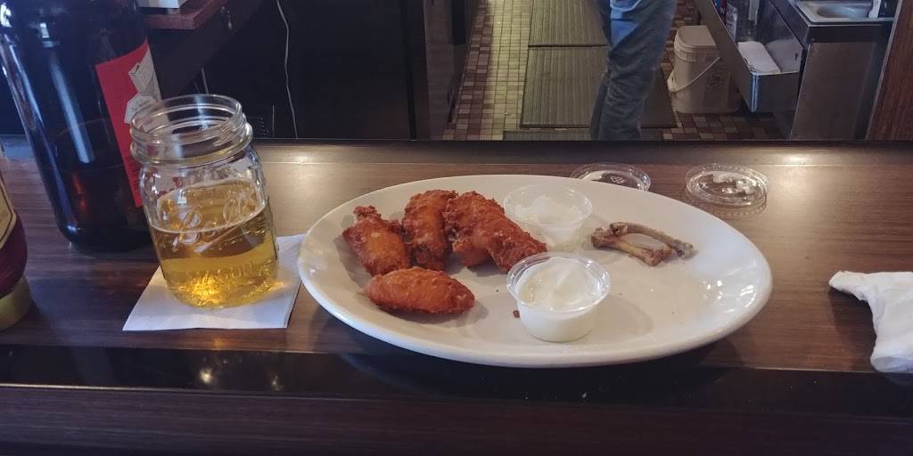 Sportys Bar | restaurant | 6 S Beechtree St, Grand Haven, MI 49417, USA | 6168465302 OR +1 616-846-5302