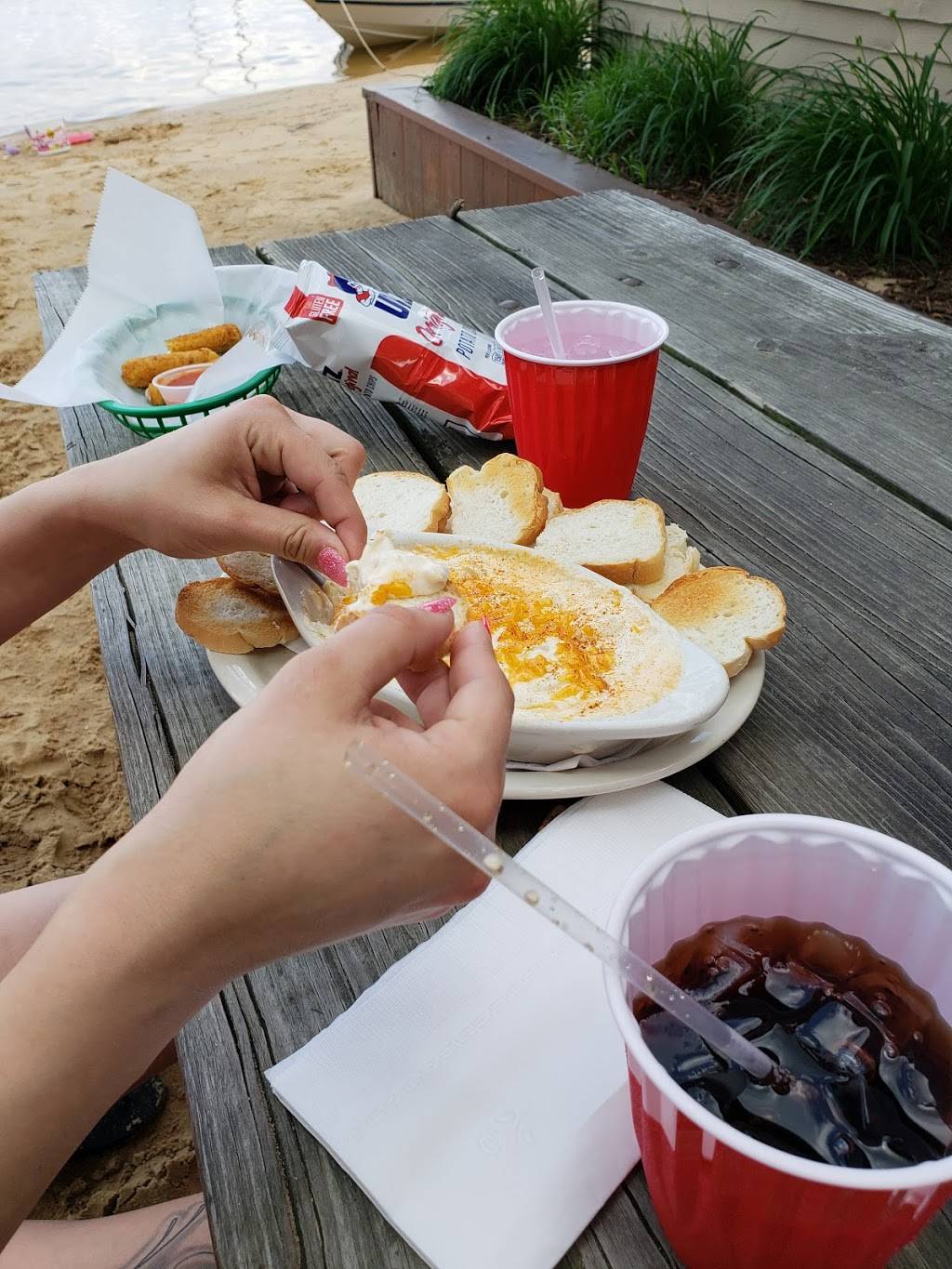 Point Pleasant Beach Tavern | restaurant | 1750 Marley Ave, Glen Burnie, MD 21060, USA | 4105530600 OR +1 410-553-0600