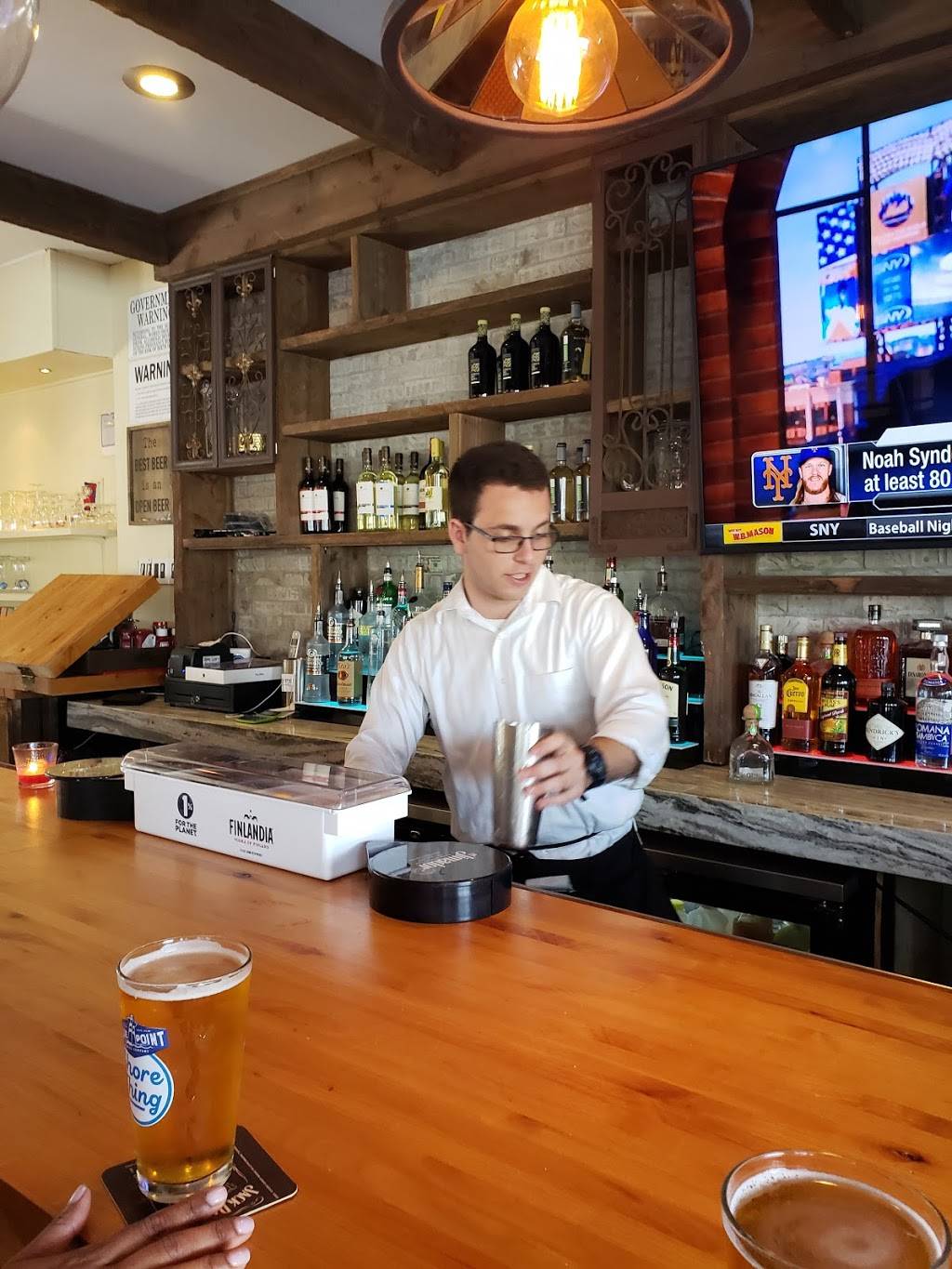 Mile On The Water | restaurant | 229 Woodcleft Ave, Freeport, NY 11520, USA | 5163770700 OR +1 516-377-0700