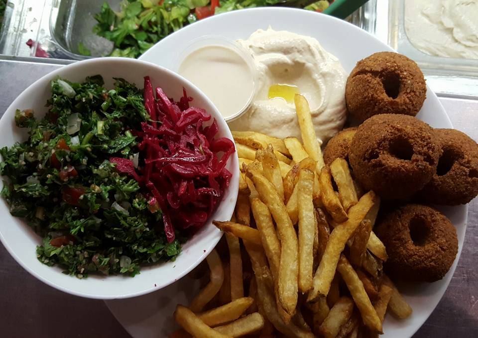 Arabesque Family Restaurant | restaurant | 869 Victoria St N, Kitchener, ON N2B 3C3, Canada | 5199542212 OR +1 519-954-2212