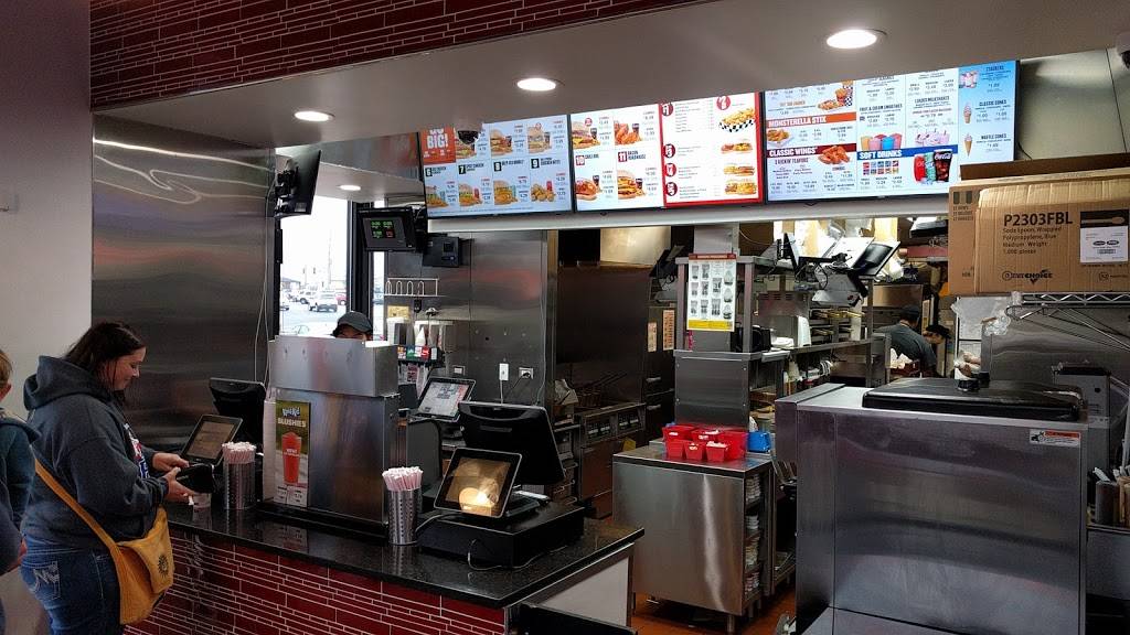 Checkers | restaurant | 1250 N Kinzie Ave, Bradley, IL 60915, USA | 8154015662 OR +1 815-401-5662