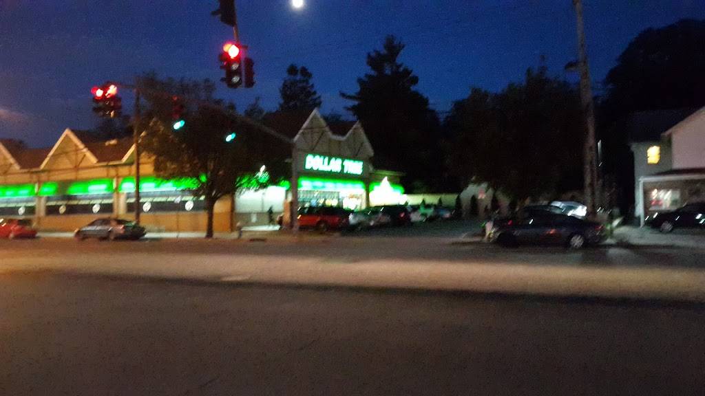 Vaccaros Pizza | restaurant | 88-02 Little Neck Pkwy, Queens, NY 11001, USA | 7183474143 OR +1 718-347-4143