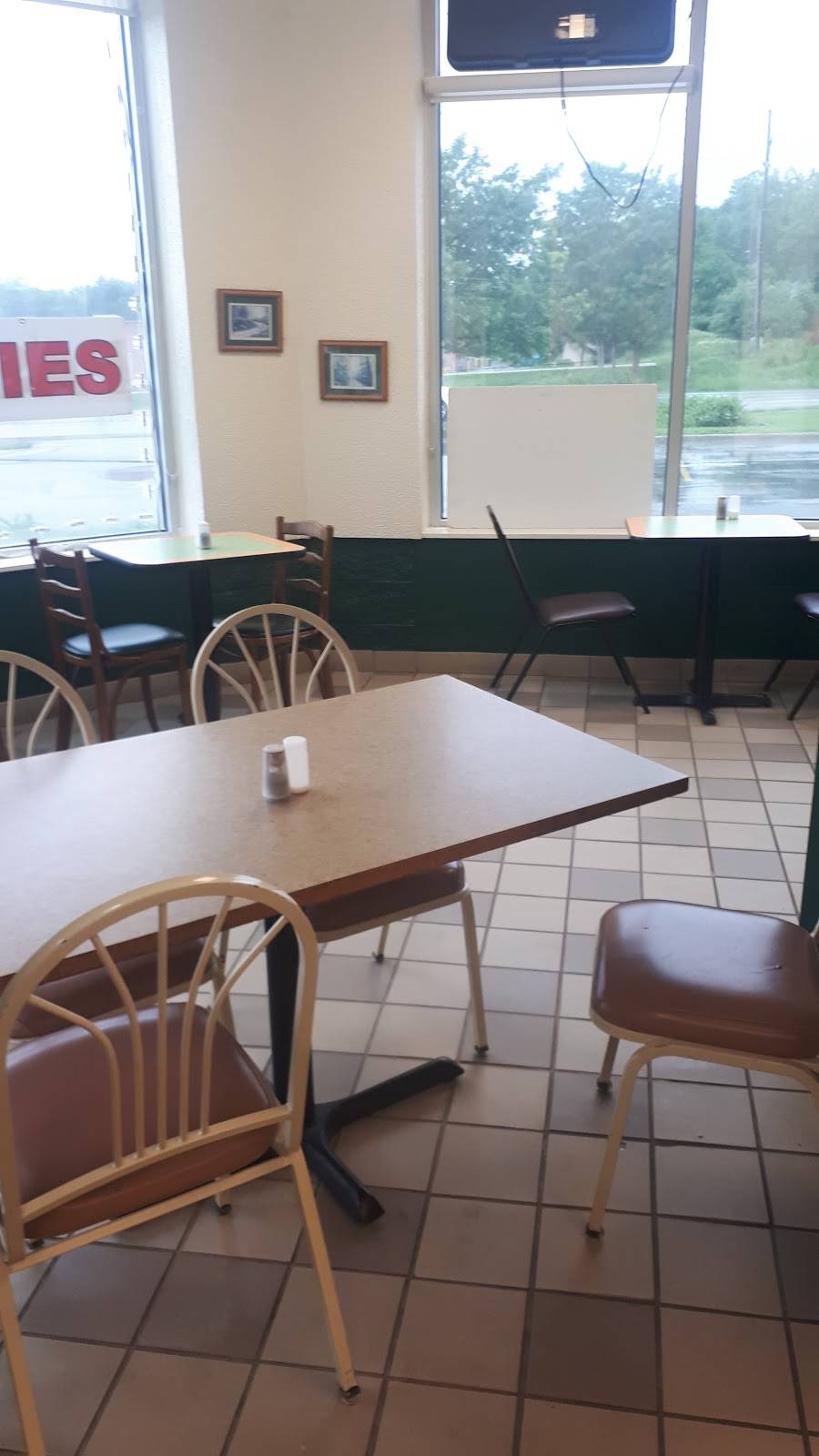 Uncle Peters Pasties | restaurant | 6215 Sashabaw Rd, Village of Clarkston, MI 48346, USA | 2488045039 OR +1 248-804-5039