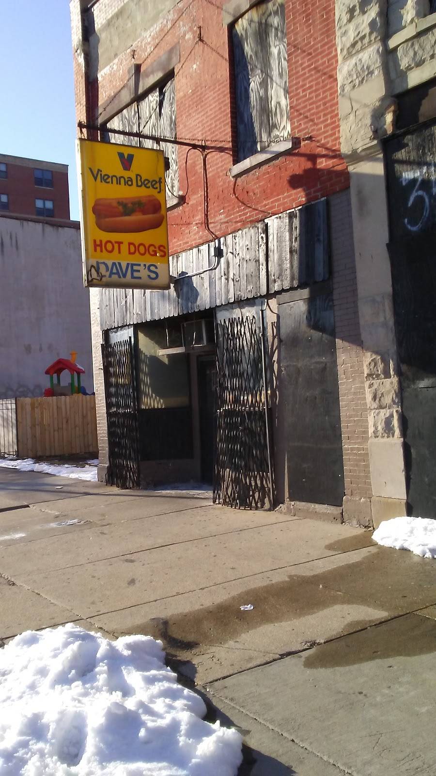 Daves Red Hots | restaurant | 3422 Roosevelt Rd, Chicago, IL 60624, USA | 7737229935 OR +1 773-722-9935