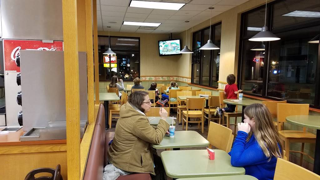 Wendys | restaurant | 555 W Lancaster Ave, Haverford, PA 19041, USA | 6105254462 OR +1 610-525-4462