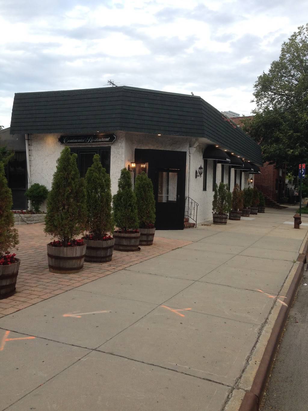 Erins Isle | restaurant | 15403 Cross Island Pkwy, Whitestone, NY 11357, USA | 7187468456 OR +1 718-746-8456