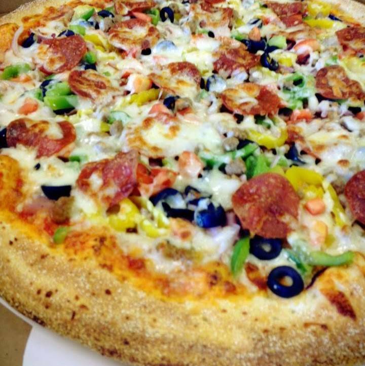 Romeos Pizza | restaurant | 8389 Piney Orchard Pkwy, Odenton, MD 21113, USA | 4106742700 OR +1 410-674-2700