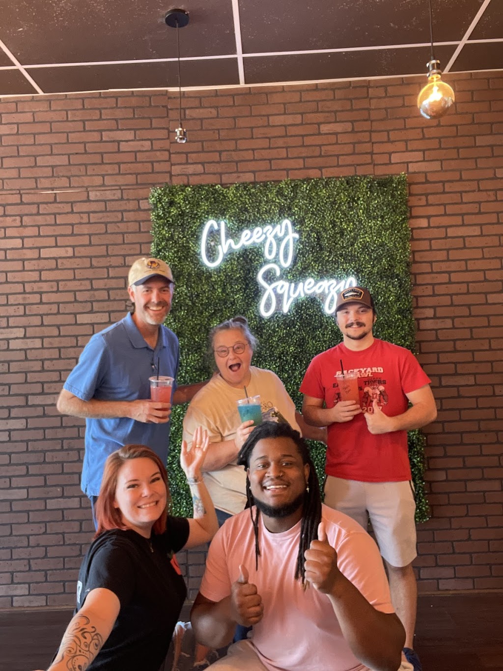 Squeazy | restaurant | 2001 State Hwy 248 suite 3, Branson, MO 65616, USA | 3148778108 OR +1 314-877-8108