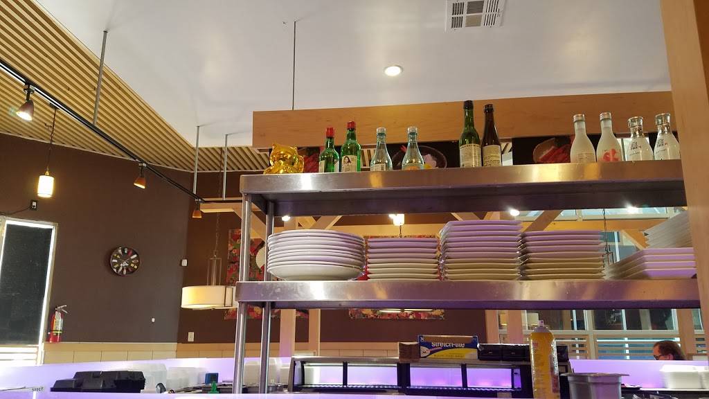 Hello Sushi | restaurant | 1301 S Harbor Blvd, Fullerton, CA 92832, USA | 7147386946 OR +1 714-738-6946