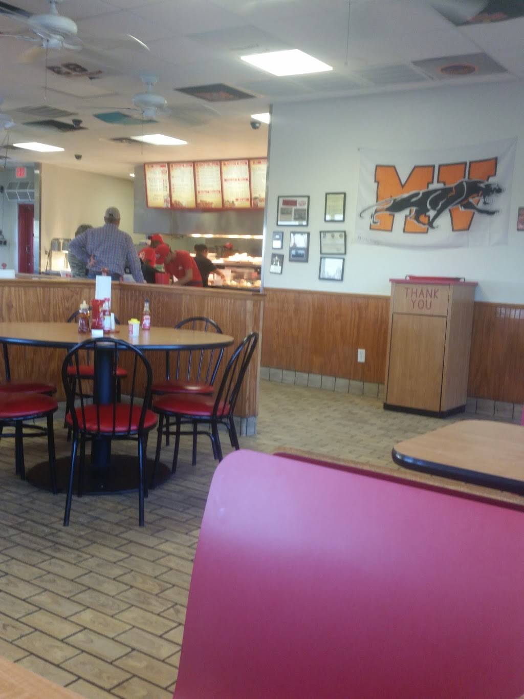 Bushs Chicken | restaurant | 935 Old US Hwy 90 E, Castroville, TX 78009, USA | 8305382800 OR +1 830-538-2800