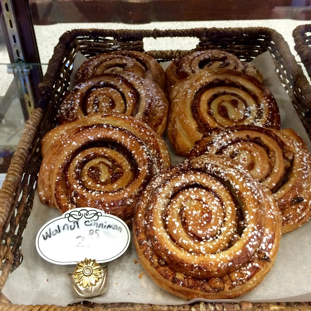 Le Patissiér | bakery | 956 NW Circle Blvd, Corvallis, OR 97330, USA | 5417521785 OR +1 541-752-1785