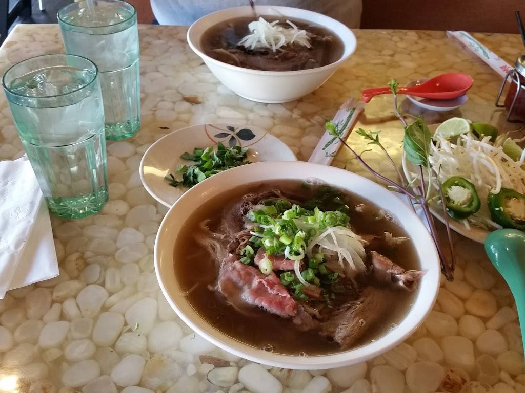 Jenni Pho Restaurant | restaurant | 7855 S Rainbow Blvd, Las Vegas, NV 89139, USA | 7022690348 OR +1 702-269-0348