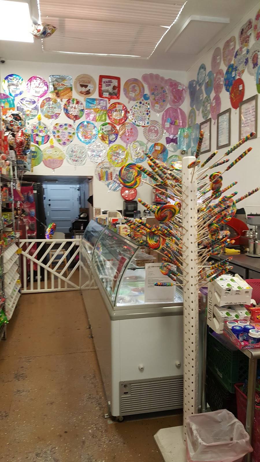 The Chocolate Girl | restaurant | 524 N La Brea Ave, Los Angeles, CA 90036, USA | 3234247990 OR +1 323-424-7990