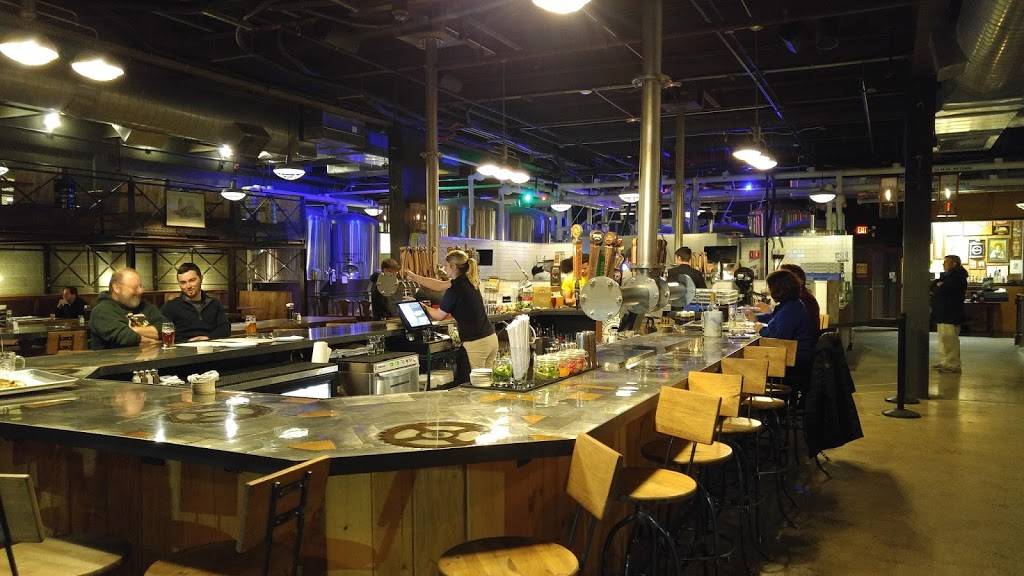 Brewport | restaurant | 225 South Frontage Road, Bridgeport, CT 06604, USA | 2036124438 OR +1 203-612-4438