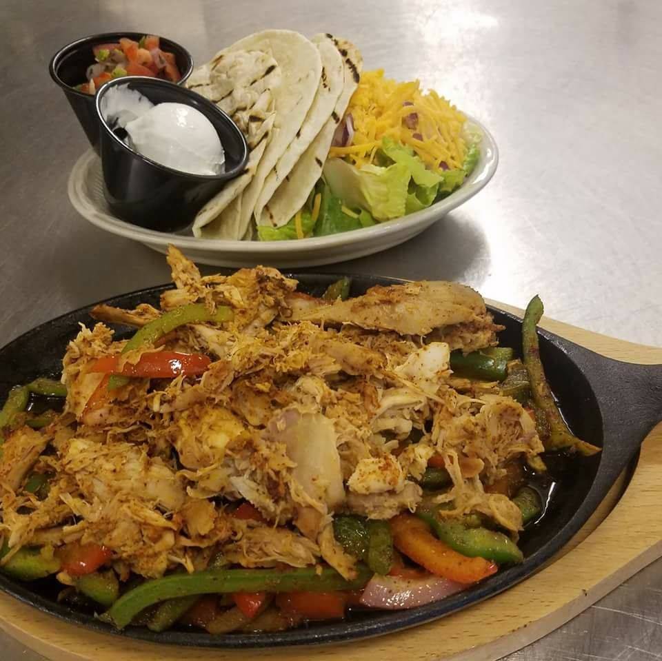 T. Bacon’s BBQ | restaurant | 3120 Packerland Dr, Ashwaubenon, WI 54115, USA | 9206324005 OR +1 920-632-4005