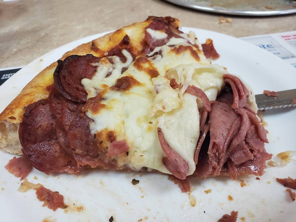 Resto Du Quartier | meal delivery | 765 Boulevard Saint-Joseph O, Drummondville, QC J2E 1K4, Canada | 8194727200 OR +1 819-472-7200