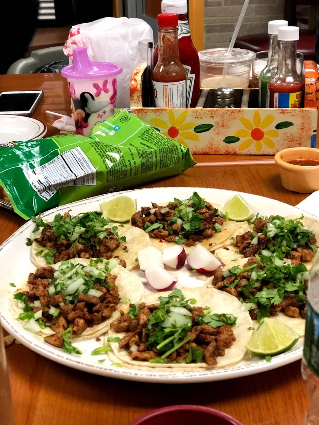 Taqueria Doña Julia | restaurant | 80 Central Ave, Lynn, MA 01901, USA | 7818422681 OR +1 781-842-2681