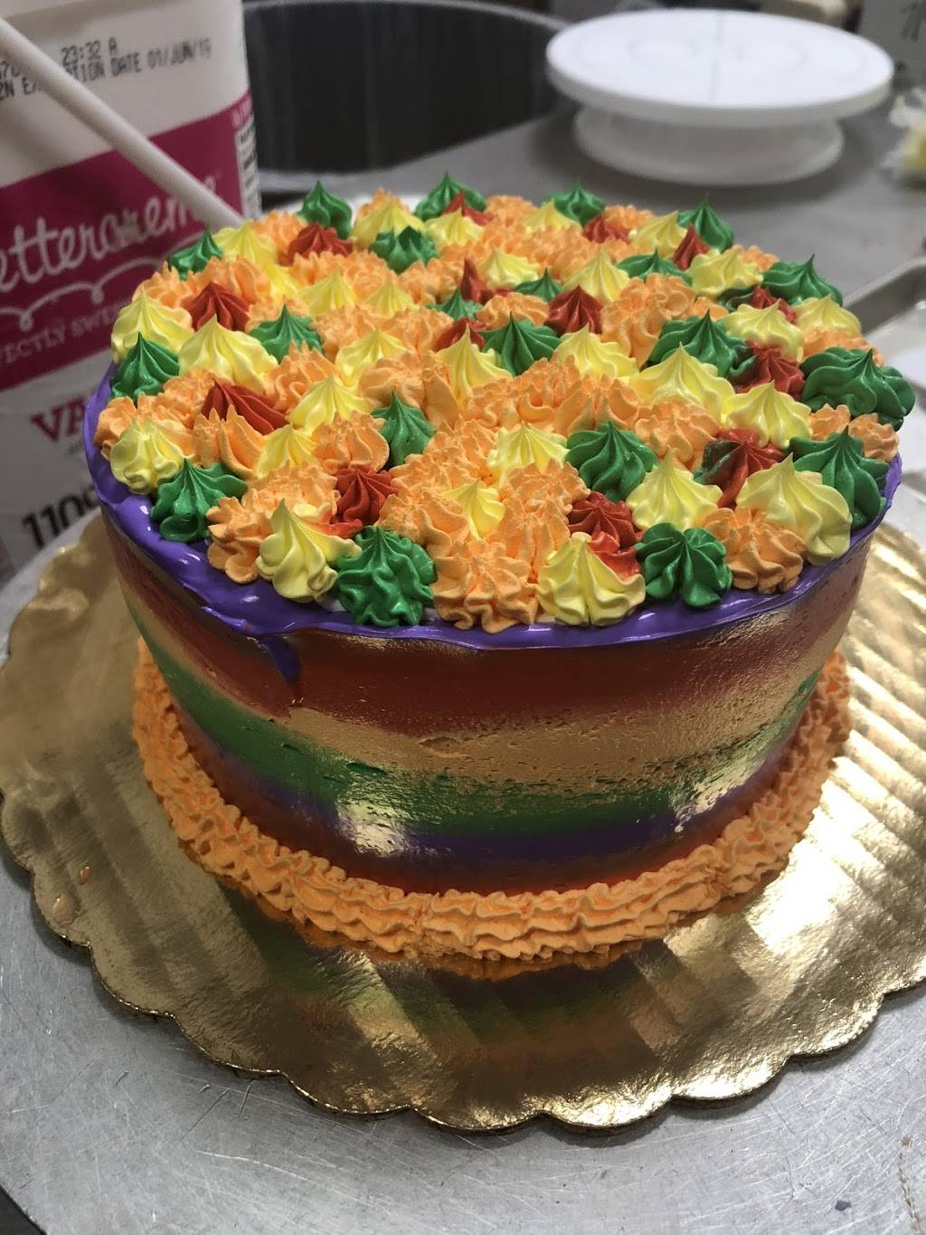 Cold Stone Creamery | bakery | 520 W 21st St Ste C, Norfolk, VA 23517, USA | 7577472000 OR +1 757-747-2000