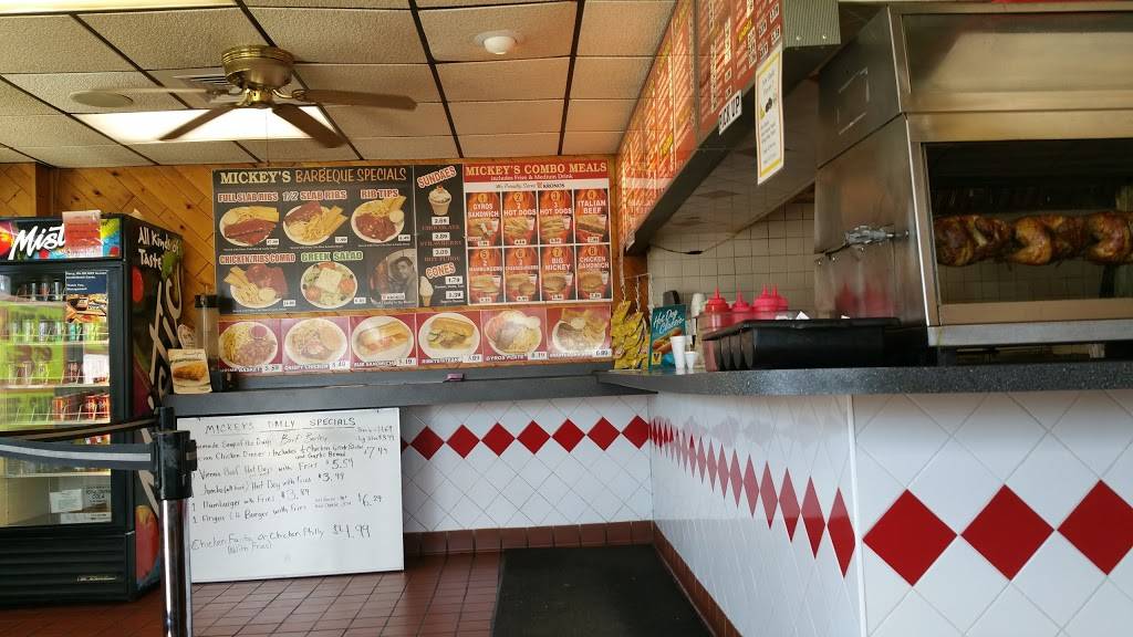 Mickeys Hot Dogs | restaurant | 6800 W 111th St, Worth, IL 60482, USA | 7083614055 OR +1 708-361-4055