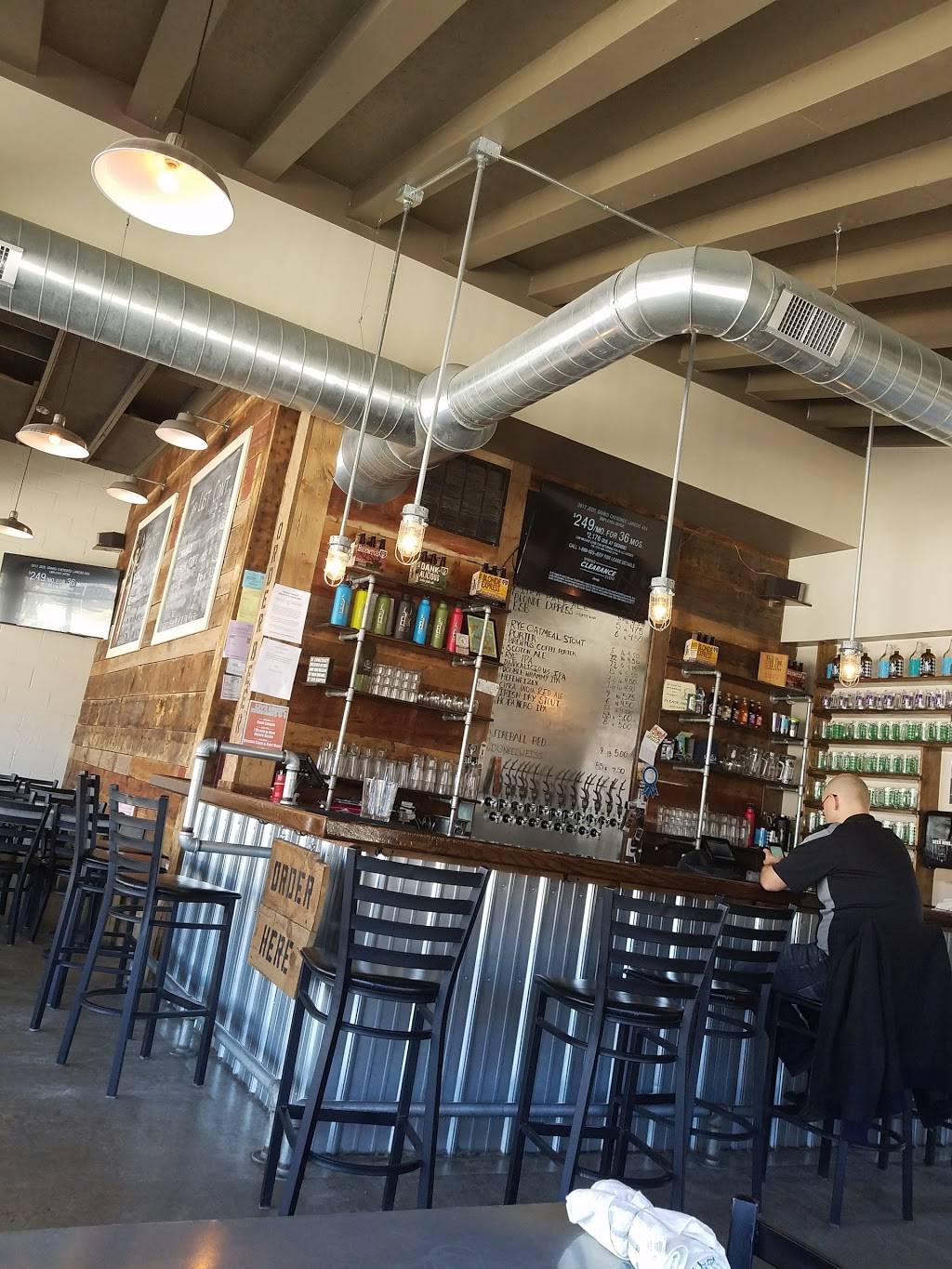 ELK Brewing | restaurant | 700 Wealthy St SE, Grand Rapids, MI 49503, USA | 6162284853 OR +1 616-228-4853