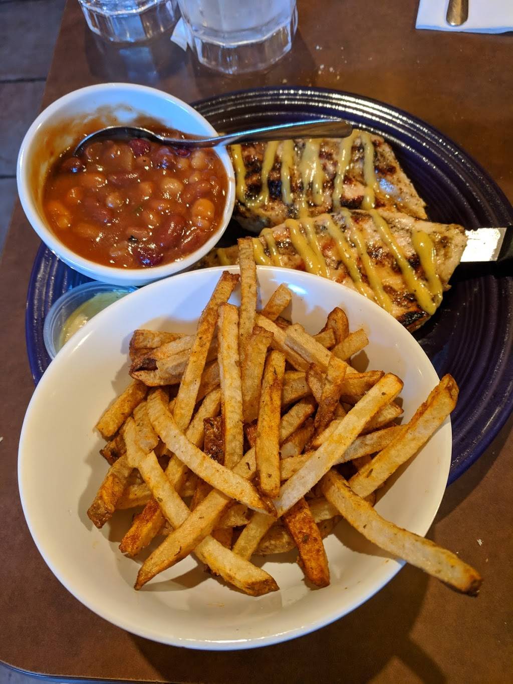 Blazin Bills | restaurant | 17800 Great Lakes Pkwy, Hiram, OH 44234, USA | 4408341111 OR +1 440-834-1111