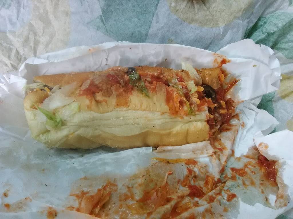 Subway | restaurant | 1945 Almon St, Heflin, AL 36264, USA | 2562943338 OR +1 256-294-3338