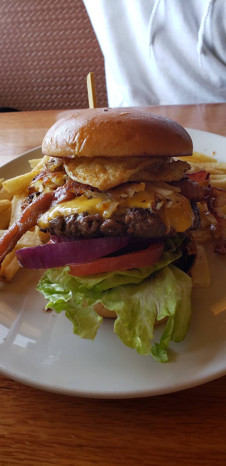 Applebees Grill + Bar | restaurant | 3894 Morse Rd, Columbus, OH 43219, USA | 6143378230 OR +1 614-337-8230