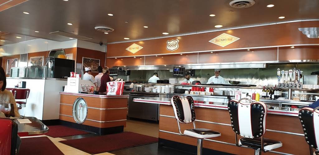 Rubys Diner | restaurant | 100 Citadel Dr #222, Commerce, CA 90040, USA | 3233827829 OR +1 323-382-7829