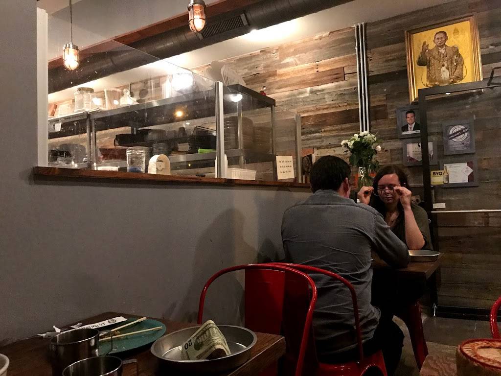 JJ Thai Street Food | restaurant | 1715 W Chicago Ave, Chicago, IL 60622, USA | 3129294435 OR +1 312-929-4435