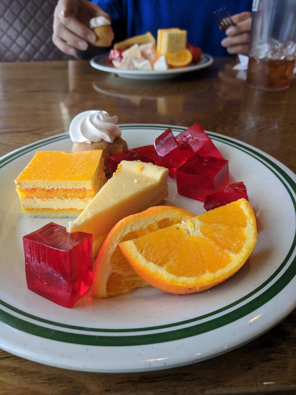 Skyline Super Buffet | restaurant | 233 Burgess Rd, Harrisonburg, VA 22801, USA | 5404388881 OR +1 540-438-8881